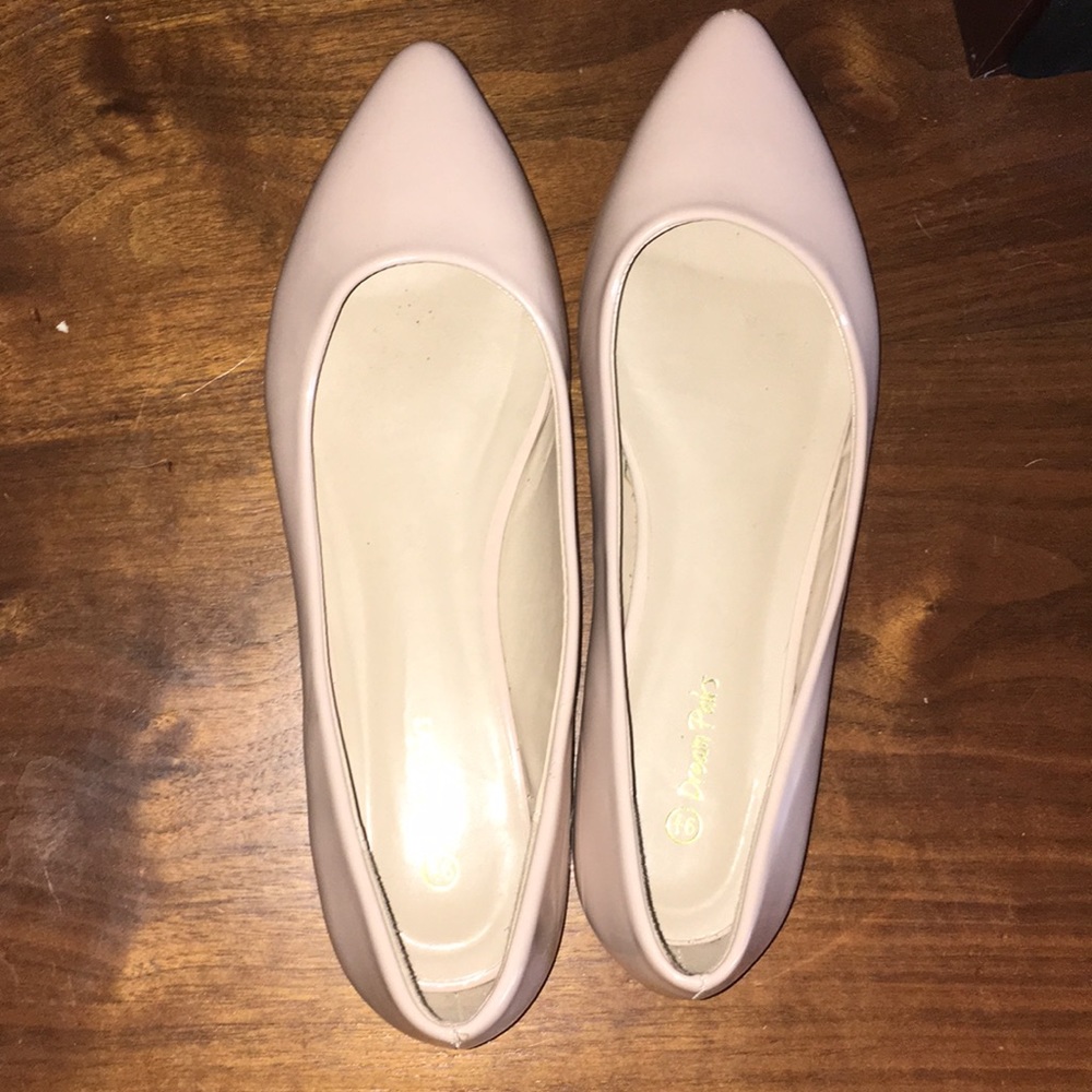 Nude Pointed Flats